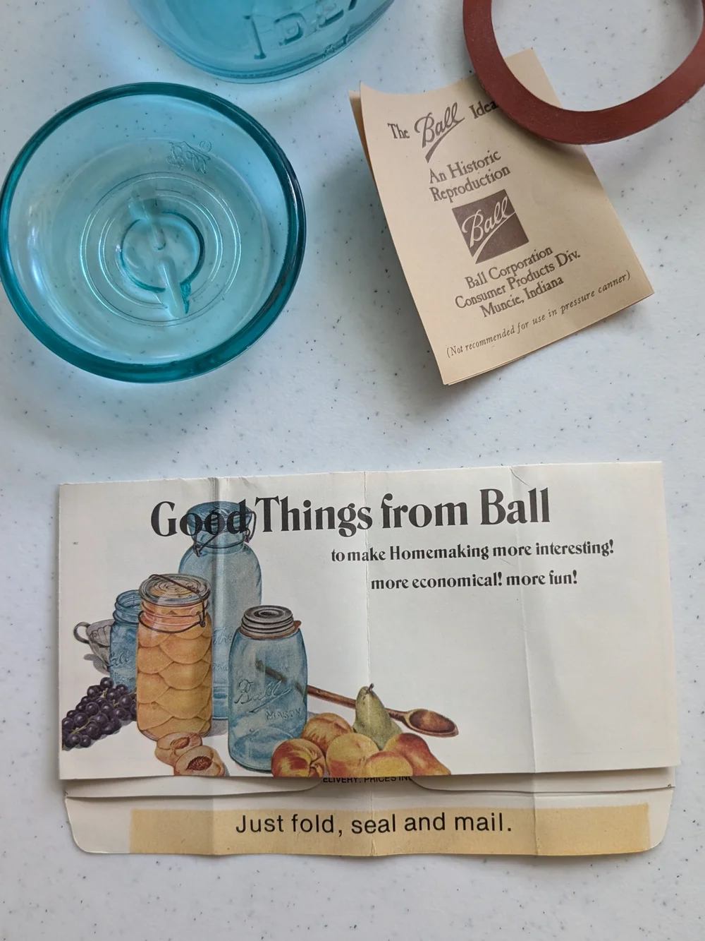 Set Of 4 Blue Ball Ideal Glass Mason Jars with Wire Bail Lids Farmhouse Decor
